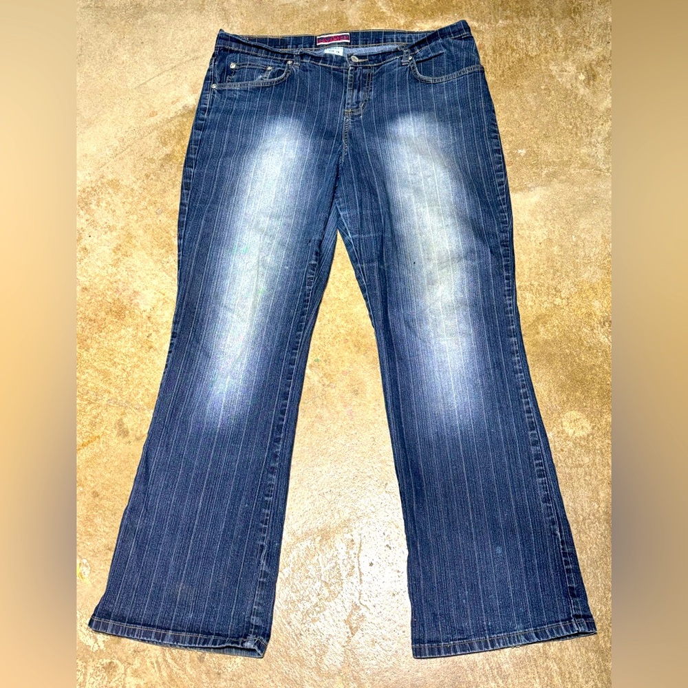 Vintage Women's  Z. Cavaricci Pinstripe Dark Wash Jeans - Size 16